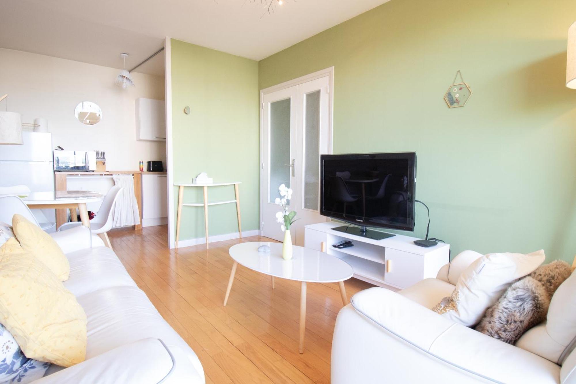 Appartement Spacieux Avec Balcon Bourg-en-Bresse Exterior foto